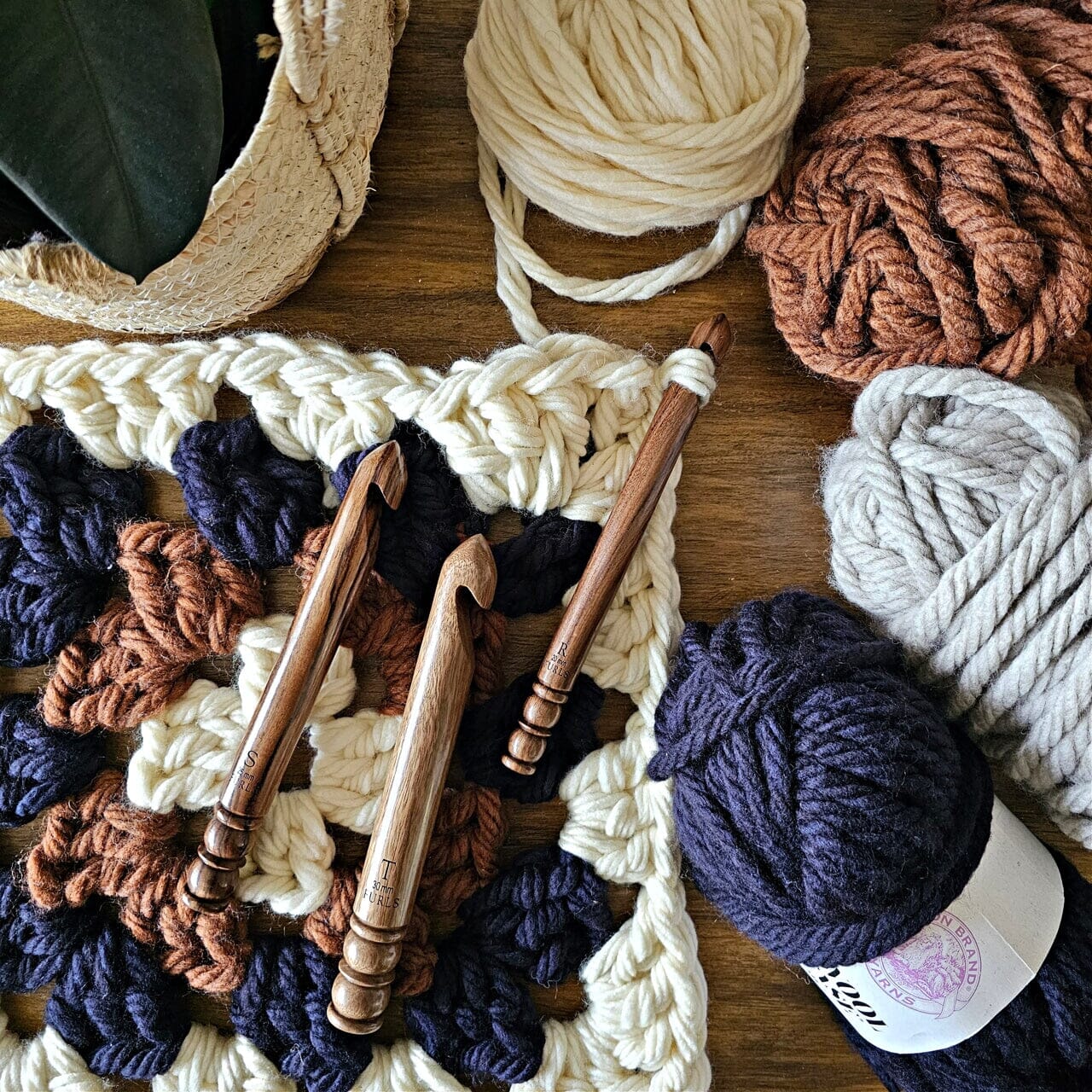 Bryspun and Laurel Hill Wood Crochet Hooks Palmwood J
