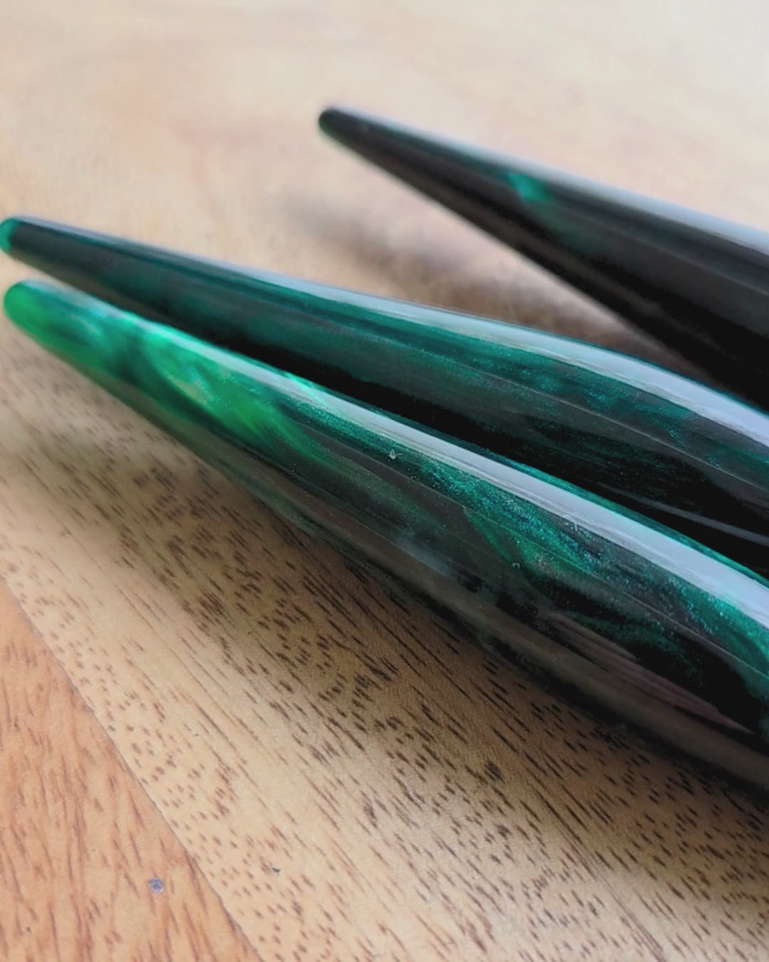 Limited Edition Vixen Streamline Resin Crochet Hooks – FurlsCrochet