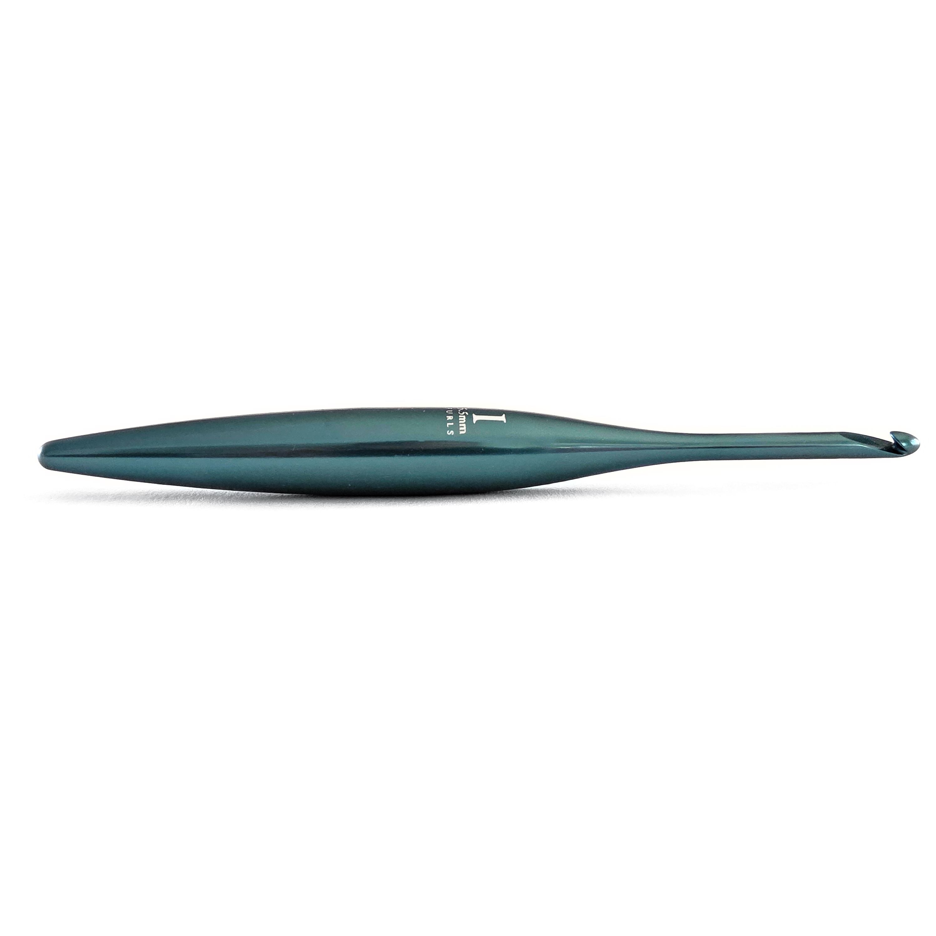 Tempest Blue Streamline Metal Polished Crochet Hooks – FurlsCrochet