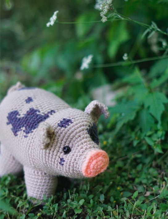 May Amigurumi CAL Mini Pigs Week One