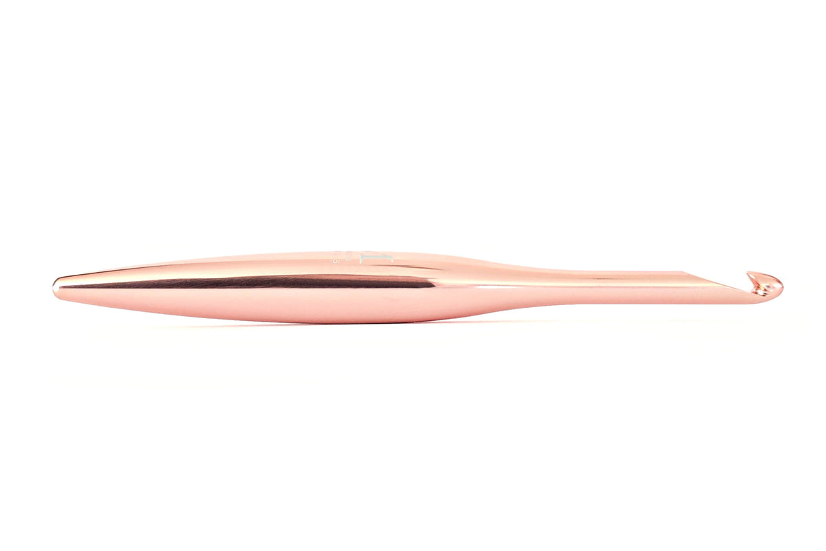 Blush Streamline Metal Crochet Hooks – FurlsCrochet