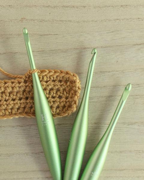 Furls Haaknaald, Odyssey vernikkelde punt voor moeiteloos glijden, haaknaalden mintgroen ergonomisch handvat (K 6,5 mm Furls Haaknaald, Odyssey vernikkelde punt voor moeiteloos glijden, haaknaalden mintgroen ergonomisch handvat (K 6,5 mm