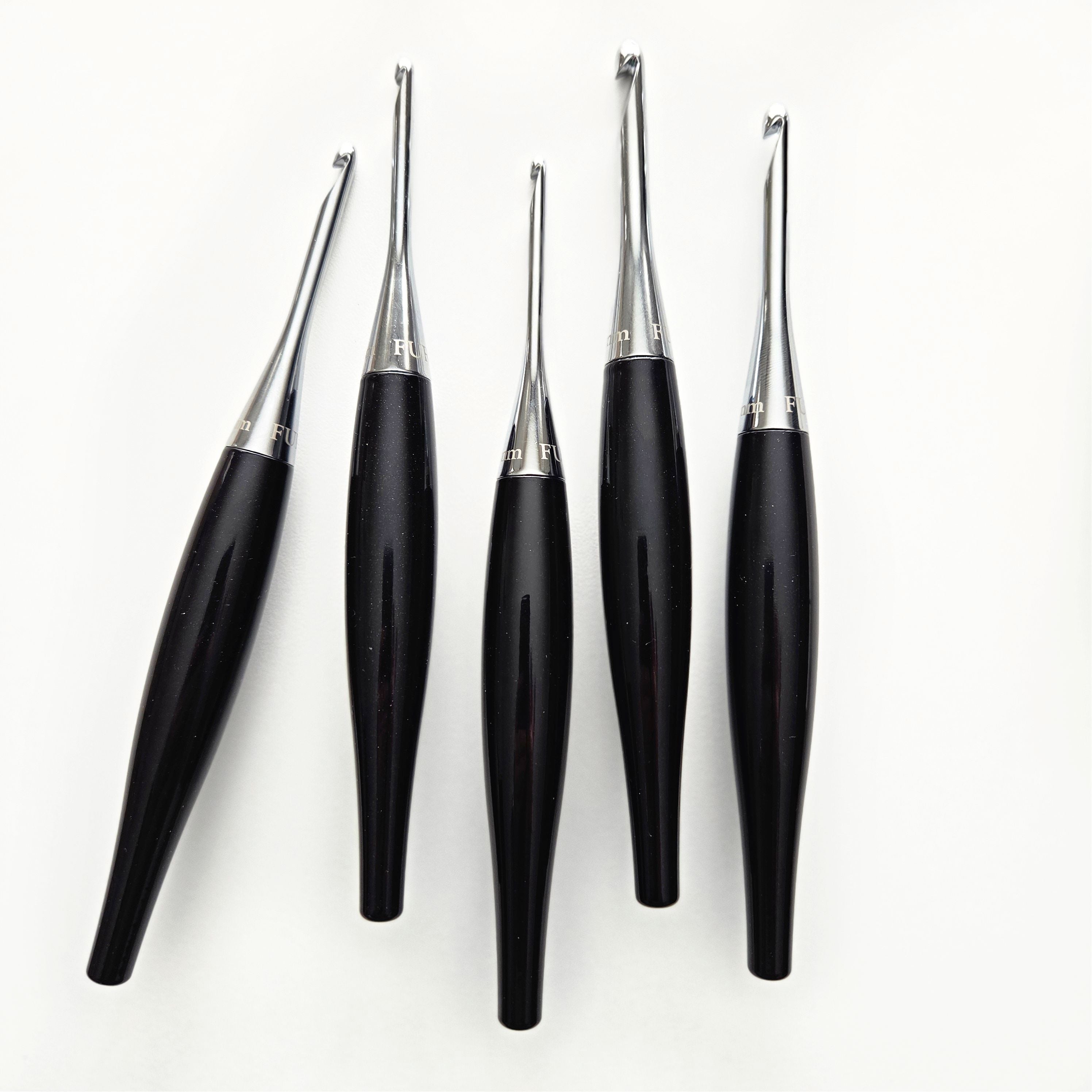 Odyssey® II Crochet Hook in Noir Odyssey II FurlsCrochet 