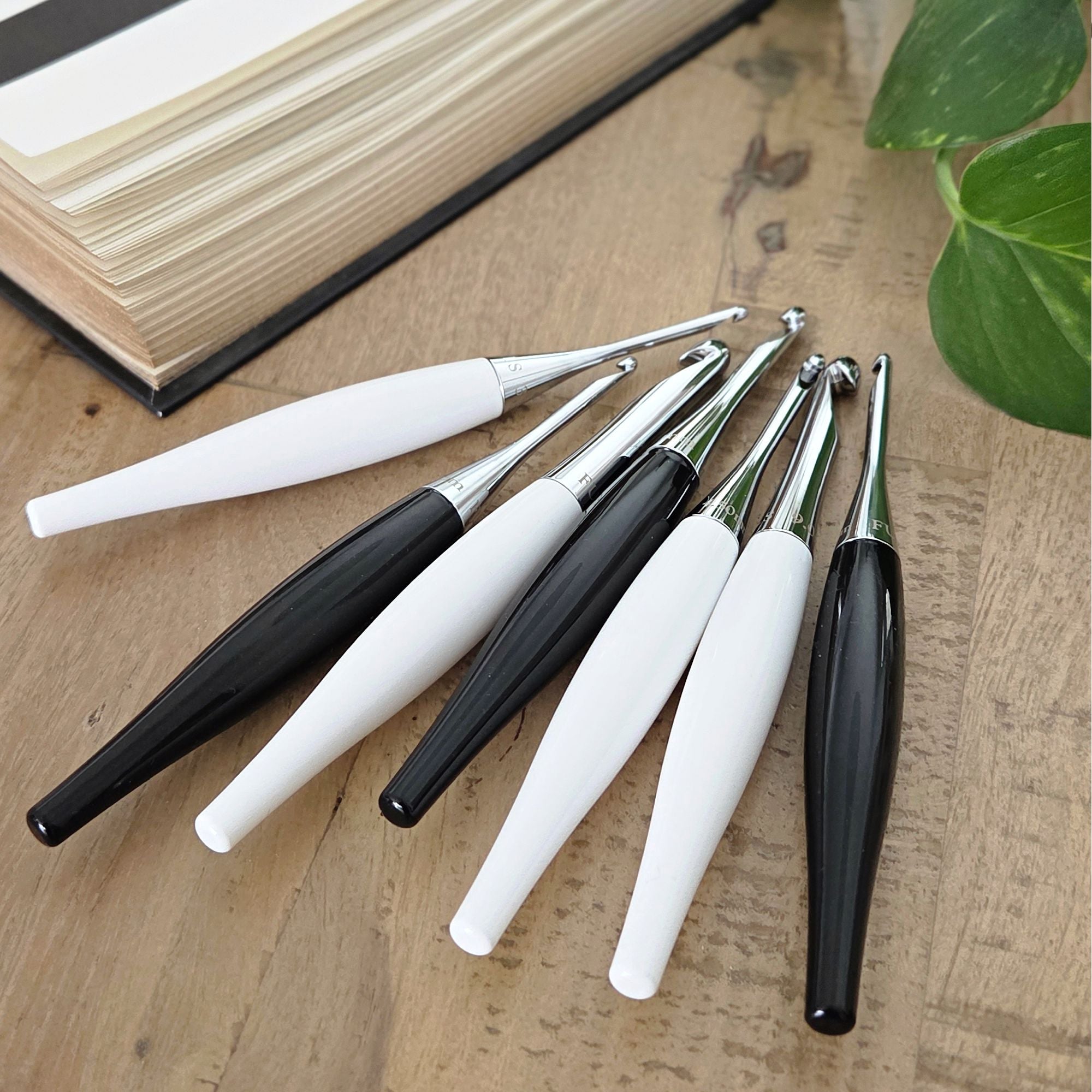 Odyssey® II Crochet Hook in Quartz – FurlsCrochet