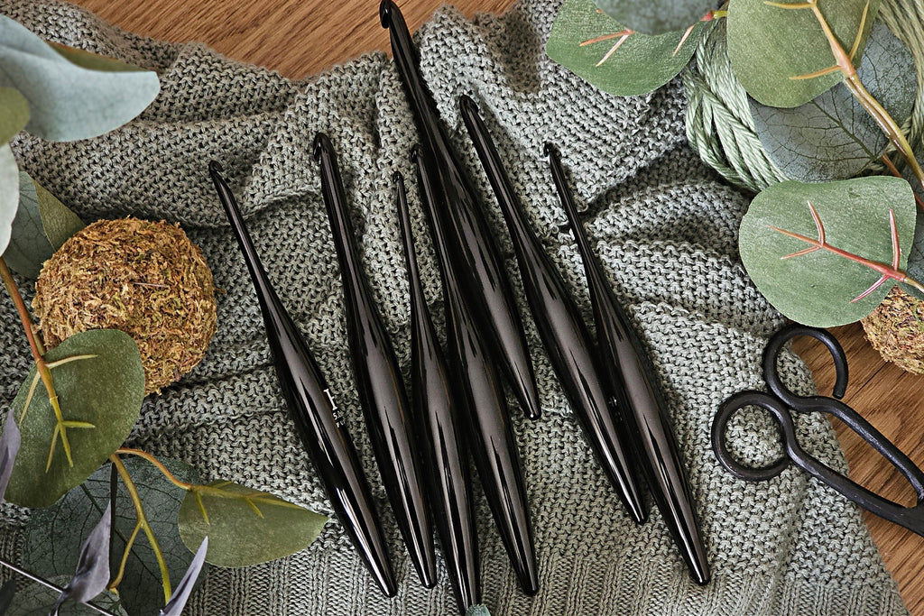 Onyx Streamline Metal Crochet Hooks – FurlsCrochet